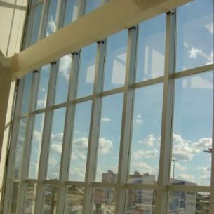 Shopping 3 Americas - Fachada Pele de Vidro - Viso Interna das colunas de fixao dos vidros